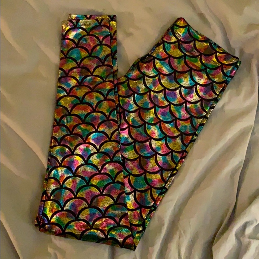 Rainbow fish scales black milk leggings
